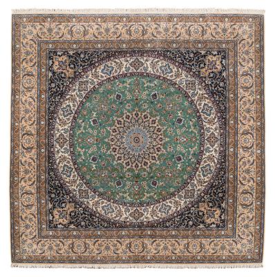 Nain fine, - Oriental Carpets, Textiles and Tapestries