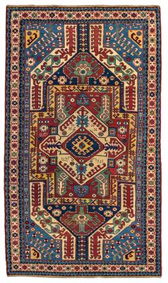 Kasim Ushak, - Oriental Carpets, Textiles and Tapestries