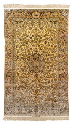 Isfahan Seide, - Orientteppiche, Textilien und Tapisserien
