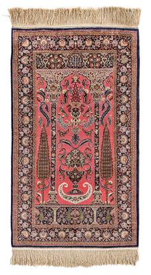 Tabriz silk, - Oriental carpets, textiles and tapestries
