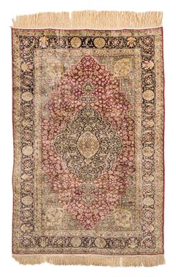 Toussounian silk, - Oriental carpets, textiles and tapestries