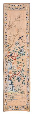 Chinesische Seidenstickerei, ca. 264 x 62 cm, - Orientteppiche, Textilien und Tapisserien