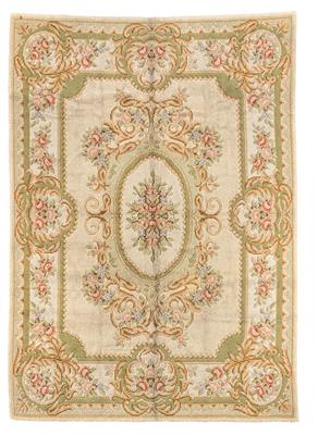 Spanish Hand-Knotted Carpet, - Orientální koberce, textilie a tapiserie