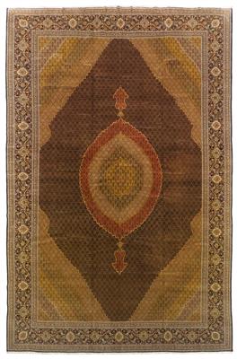 Tabriz, c. 600 x 394 cm, - Oriental Carpets, Textiles and Tapestries