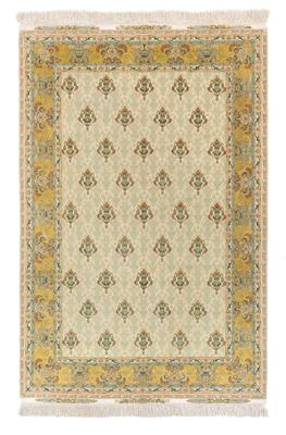 Tabriz, Iran, c. 307 x 201 cm, - Oriental Carpets, Textiles and Tapestries