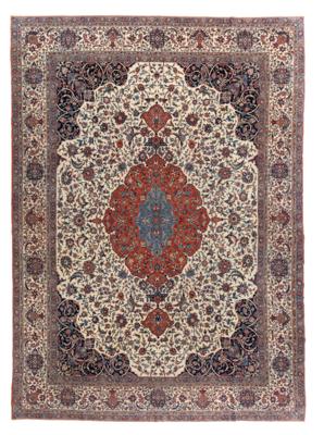 Isfahan, Iran, c.432 x 316 cm, - Oriental Carpets, Textiles and Tapestries