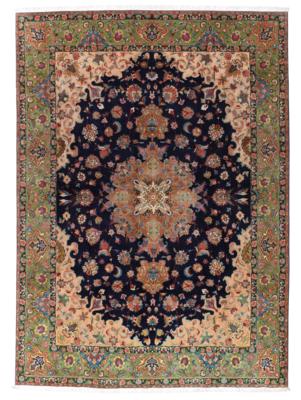 Tabriz, Iran, c.403 x 297 cm, - Oriental Carpets, Textiles and Tapestries