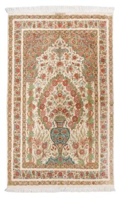 Ghom Silk Finest Quality, Iran, c. 161 x 98 cm, - Oriental Carpets, Textiles and Tapestries