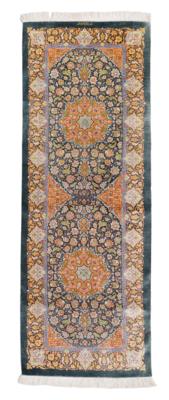 Ghom Silk Finest Quality, Iran, c. 219 x 79 cm, - Tappeti orientali, tessuti, arazzi