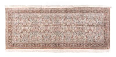 Hereke Silk 15 x 15, China, c. 122 x 305 cm, - Orientální koberce, textilie a tapiserie