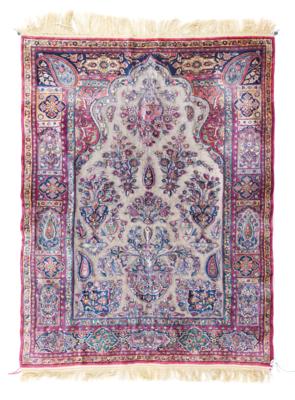 Keshan Souf Silk, Iran, c. 134 x 101 cm, - Oriental Carpets, Textiles and Tapestries