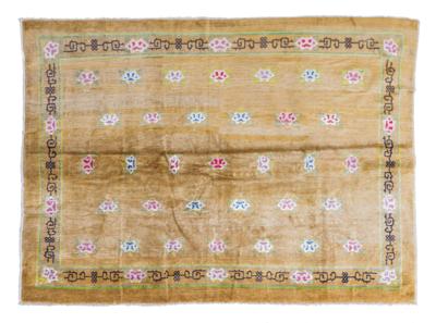 Silk Carpet, China, c. 190 x 137 cm, - Orientální koberce, textilie a tapiserie