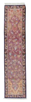 Ghom Seide fein, Iran, ca. 295 x 70 cm, - Oriental Carpets, Textiles and Tapestries
