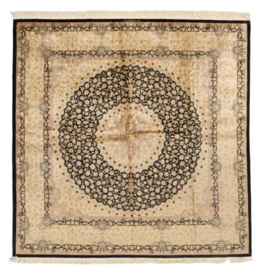 Ghom Silk Fine, Iran, c. 200 x 198 cm, - Orientální koberce, textilie a tapiserie