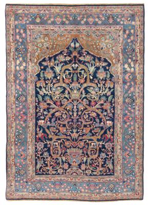 Tehran, Iran, c. 192 x 135 cm, - Oriental Carpets, Textiles and Tapestries