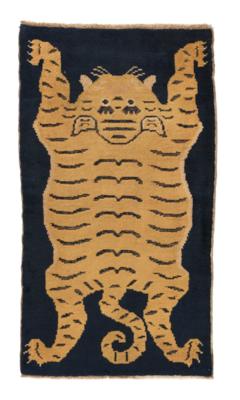 Tiger Carpet, Tibet, c. 137 x 75 cm, - Orientální koberce, textilie a tapiserie