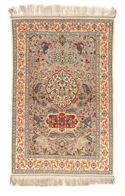 Isfahan, Iran, ca. 159 x 105 cm, - Oriental Carpets, Textiles and Tapestries