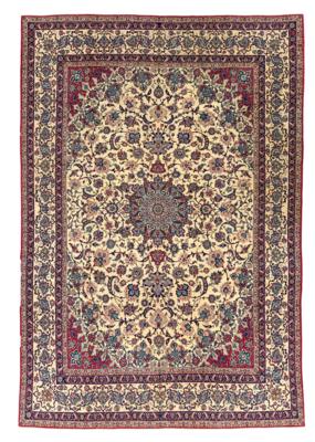 Isfahan, Iran, ca. 286 x 196 cm, - Oriental Carpets, Textiles and Tapestries