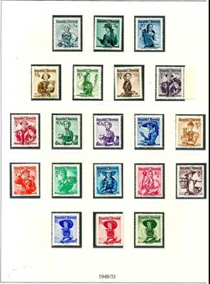 ** - Sammlung Österr. 1945/1967, - Briefmarken und Ansichtskarten