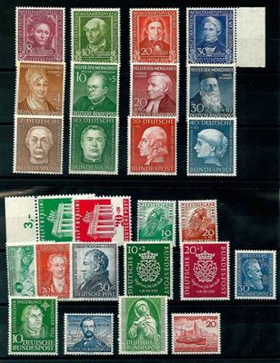 ** - Partie BRD u.a. mit 117/20 - 156/59 - 200/03 - 121 (1 kurzer Zahn), - Stamps