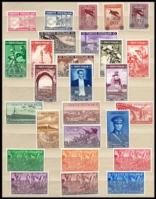 ** - Teilsammlung Türkei 1938/1976, - Stamps
