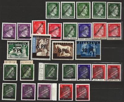 ** - Ansammlung Österr. ab 1945 auch Abarten, - Briefmarken