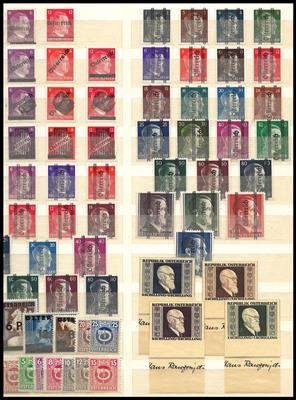 ** - Sammlung Österr. 1945/1981, - Briefmarken