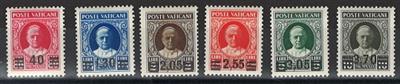 */gestempelt/** - Kl. Sammlung Vatikan ca. 1929/1942 u.a. mit Nr. 39/44 * sowie im Anhang etwas Kirchenstaat, - Briefmarken und Ansichtskarten