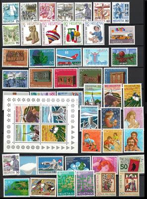 ** - Partie FRANKATURWARE Schweiz ca. 1964/1997, - Briefmarken und Ansichtskarten