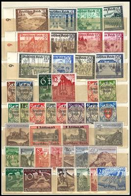 ** - Sammlung D.Reich 1938/1945 mit etwas D. Bes. WK II, - Briefmarken