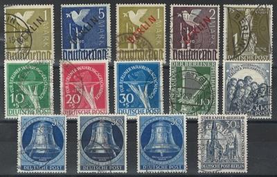 gestempelt - Sammlung Berlin ab 1948 u.a. mit Nr. 33 gestempelt gepr. Schlegel, - Stamps