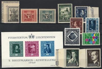 ** - Sammlung Liechtenstein ca. 1945/1974, - Briefmarken und Ansichtskarten