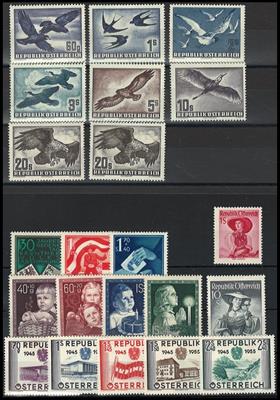 **/* - Sammlung Österr. 1945/1969, - Briefmarken und Ansichtskarten