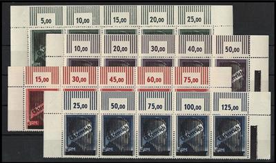 ** - Österr. 1945 - Gitter Markwerte im Fünferstreifen vom Bogenoberrand, - Známky a pohlednice