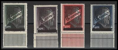** - Österr. 1945 – Gitter Markwerte vom Bogenunterrand, - Stamps and postcards