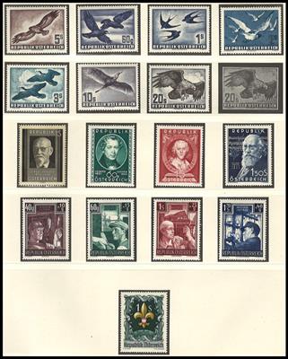 ** - Sammlung Österr. 1945/1981 u.a. mit Gitter - Grazer (Markwerte fett) - Trachten II, - Stamps