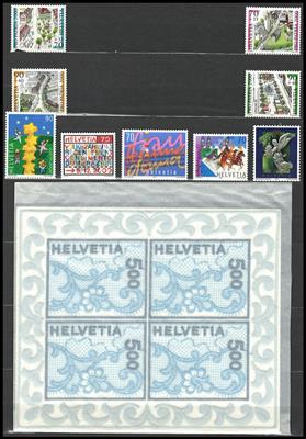 ** - Partie FRANKATURWARE Schweiz - Sammlung ca. 1964/2003 u.a. mit Stickereiblock, - Briefmarken und Ansichtskarten
