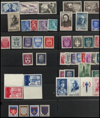 **/*/gestempelt - Partie Frankreich ca.1945/1980, - Briefmarken und Ansichtskarten