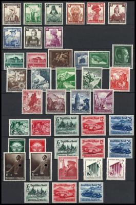 **/* - Sammlung D.Reich ca. 1937/1945 mit etwas Nachkriegsdeutschland, - Briefmarken und Ansichtskarten