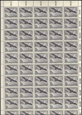 ** - Österr. 10S Flug 1950/53 im Bogen zu 50 Stück, - Stamps