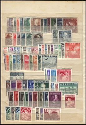 **/*/gestempelt - Österr. Partie dubl. ca. 1908/1960, - Stamps and postcards