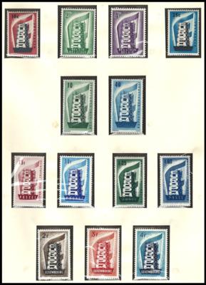 ** - Sammlung Europa - Gemeinschaftsausg. CEPT 1956/1994 in 5 Vordruckalben, - Briefmarken und Ansichtskarten