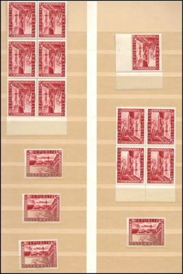 ** - Partie Österr. ab 1945 u.a. Bunte Landschaft mit Farbnuancen, - Stamps and postcards