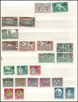 **/*/gestempelt - Reichh. Partie vorwiegend Schweiz, - Stamps and postcards