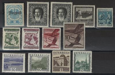 **/* - Sammlung Österr. I. Rep. ca. 1918/30, - Stamps and postcards