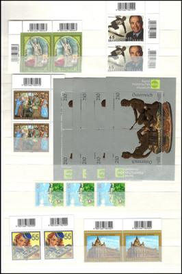 ** - Österr. - Partie EURO - NEUHEITEN (FRANKATURWARE) in 3 gr. Steckb., - Briefmarken und Ansichtskarten