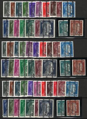 ** - Österr. 1945 - 50 Sätze "Kleiner Grazer" (1 Pfg./80 Pfg.), - Stamps and postcards