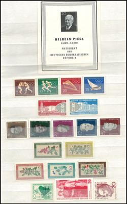 ** - Partie Dubl. DDR 1960/1990, - Briefmarken und Ansichtskarten