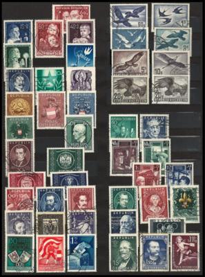 .gestempelt - Österr. - Sammlung  1945/1996 mit div. mittl. w., - Stamps and postcards
