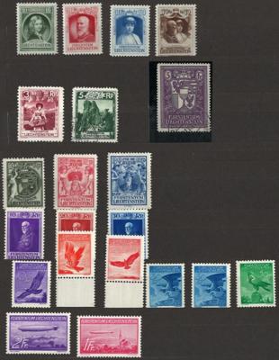 **/*/gestempelt - Sammlung/Bestand Schweiz ab Strubbli und Liechtenstein, - Stamps and postcards